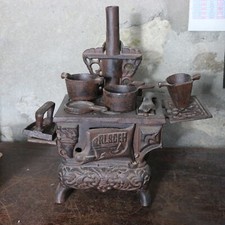 Ancien jouet fourneau d'occasion  Neuville-aux-Bois
