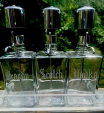 Conjunto de Dispensador de Licor de Vidro Vintage MCM Brandy Scotch Vodka-Cromo Pop Tops, Bandeja comprar usado  Enviando para Brazil