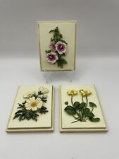 Azulejos de parede florais resina creme 3 1/2” X 2 1/2” conjunto de 3 vintage, usado comprar usado  Enviando para Brazil