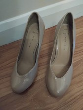 New look women for sale  SLEAFORD