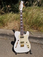 Chitarra elettrica semi usato  Mazzarrone