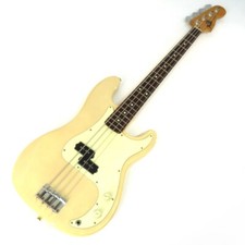 Fender standard precision d'occasion  Expédié en Belgium