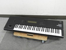 korg m1 d'occasion  Expédié en Belgium