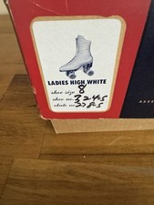 Patins com caixa original usados estado branco feminino marca Chicago década de 1950’s comprar usado  Enviando para Brazil