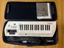 Used roland lucina d'occasion  Expédié en Belgium