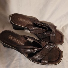 Women sandals shoes for sale  Clinton