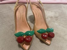 Salto Vivienne Westwood x Melissa Lady Dragon “Cherry” nu/dourado – Designer raro comprar usado Salto Vivienne Westwood x Melissa Lady Dragon “Cherry” nu/dourado – Designer raro comprar usado  Enviando para Brazil