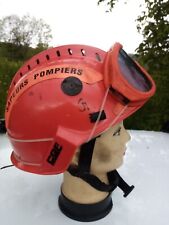 Ancien casque rouge. d'occasion  Oyonnax