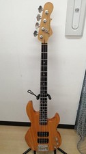 Guitare basse électrique d'occasion Guitare basse électrique d'occasion  Expédié en France