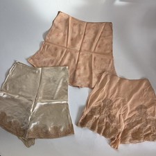 Set vintage satin for sale  Leland