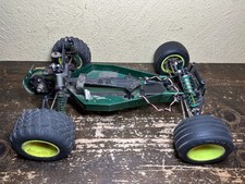 Team associated rc10t2 d'occasion  Expédié en Belgium