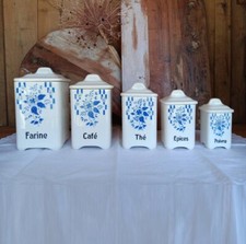 Set pretty vintage for sale  GUILDFORD