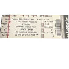 Unused rihanna ticket usato  Spedire a Italy