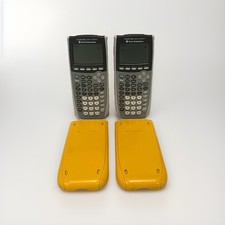 Calculadora gráfica Texas Instruments TI-84 Plus (pacote com 2, cabos de dados USB), usado comprar usado  Enviando para Brazil