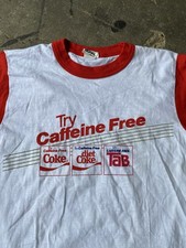 Camiseta Vintage Anos 80 Dieta Sem Cafeína COKE Tab Coca Cola Gráfica Refrigerante Tamanho M comprar usado Camiseta Vintage Anos 80 Dieta Sem Cafeína COKE Tab Coca Cola Gráfica Refrigerante Tamanho M comprar usado  Enviando para Brazil