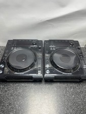 2 x odtwarzacz CD/MP3/USB DJ Pioneer CDJ-850 na sprzedaż 2 x odtwarzacz CD/MP3/USB DJ Pioneer CDJ-850 na sprzedaż  Wysyłka do Poland