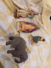 Lot personnages crèche d'occasion Lot personnages crèche d'occasion  Sarzeau