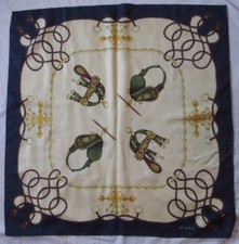 Magnifique foulard soie d'occasion  Montferrand-le-Château