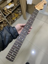 Manico chitarra elettrica usato Manico chitarra elettrica usato  Spedire a Italy