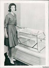 1954 Photo Babys Banheira Dobrável Compatível com Banheira Padrão Century Products Produto 5X7 comprar usado  Enviando para Brazil