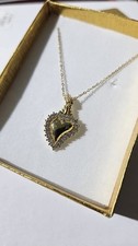 Collana cuore sacro usato  Napoli
