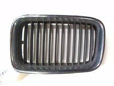 Calandre gauche bmw d'occasion Calandre gauche bmw d'occasion  Parthenay