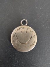 Medaglia sorridi tanto usato  Italia