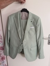 Costume d'occasion  La Chapelle-Saint-Mesmin