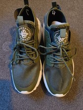Camo green running for sale  EPSOM