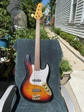 Jazz bass fretless for sale  Chicago