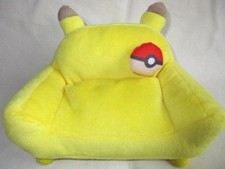 Sofá Pikachu brinquedo de pelúcia original casa de bonecas Pokemon Center 2019 comprar usado  Enviando para Brazil