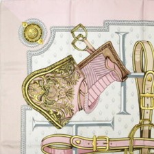 Hermes carre pink d'occasion  Expédié en Belgium