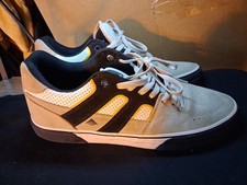 Sapatos de skate masculinos tamanho 12 Emerica, usados, usado comprar usado Sapatos de skate masculinos tamanho 12 Emerica, usados, usado comprar usado  Enviando para Brazil