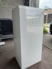 Two wren wall for sale  BELVEDERE