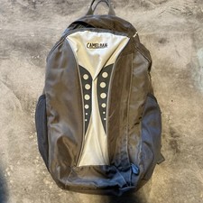 Zaino camelbak crema usato  Spedire a Italy