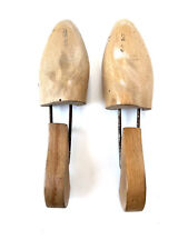 Paire forme chaussure d'occasion  Châteauneuf-du-Rhône
