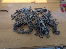 2 keys for sale 2 keys for sale HASTINGS