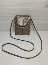 Bolsa tiracolo HOBO pequena de couro acastanhado com bolso deslizante para celular ~ fofa! Veja fotos! comprar usado  Enviando para Brazil