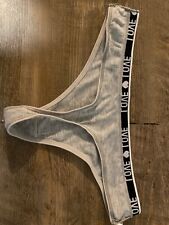 String femme porté d'occasion  Belley