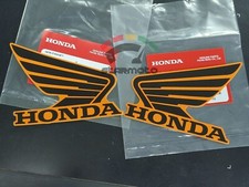 Usado, 2 peças PARA HONDA WING ADESIVO TANQUE DE COMBUSTÍVEL ÓLEO DECALQUE EMBLEMA CARENAGEM PRETO LARANJA 90mm comprar usado  Enviando para Brazil