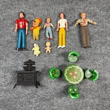 Mix Casa de Bonecas Miniatura Boneca Família Pai Mãe Crianças + Móveis Madeira Forno de Ferro Fundido comprar usado  Enviando para Brazil