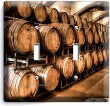 ANTIGA ADEGA DE VINÍCOLA RÚSTICA VINAGEM MADEIRA BARRIL DE VINHO 2 GANGUES INTERRUPTOR DE LUZ PLACA DECORAÇÃO comprar usado  Enviando para Brazil