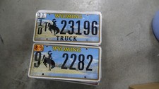 Usado, 100 placas de licença planas de grau artesanal Wyoming listagem em massa algumas boas!! comprar usado  Enviando para Brazil