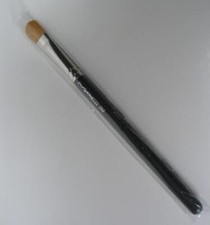 Usado, Escova de sombra MAC Cosmetics 252 grande sombreador comprar usado  Enviando para Brazil