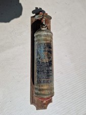 Extincteur ancien pyrene d'occasion  Saint-Denis-de-Pile