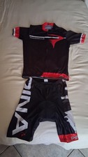 Completo pinarello ciclismo usato  Montecorvino Rovella