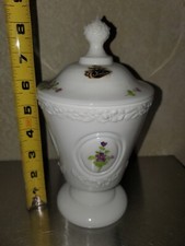 Prato de doces vintage com tampa de vidro branco Fenton pintado à mão assinado por D. Johnson, usado comprar usado  Enviando para Brazil