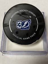 TAMPA BAY LIGHTNING GOAL PUCK STEVEN STAMKOS 91 513º Marco de Gol de Carreira 30h, usado comprar usado  Enviando para Brazil