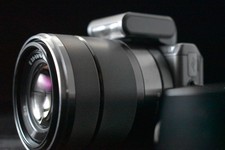 Anno fotocamera mirrorless usato  Spedire a Italy