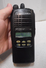 Rádio bidirecional Motorola HT1250 LS+ UHF 403-470 MHz 16CH 4W AAH25RDH9DP5AN comprar usado Rádio bidirecional Motorola HT1250 LS+ UHF 403-470 MHz 16CH 4W AAH25RDH9DP5AN comprar usado  Enviando para Brazil